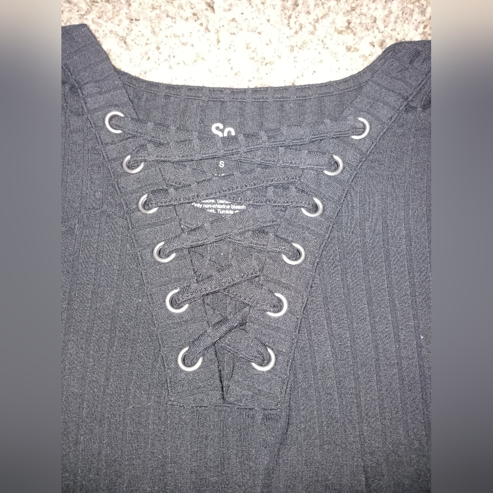 Women's Rocker-Style Ribbed Shirt - Picture 2 of 3